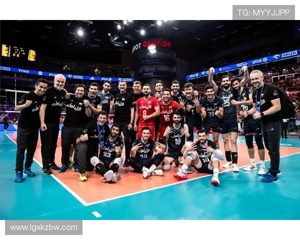 上海篮球队在奥运会积分榜上以89分稳居第一名展现强大实力 上海篮球队在奥运会积分榜上以89分稳居第一名展现强大实力