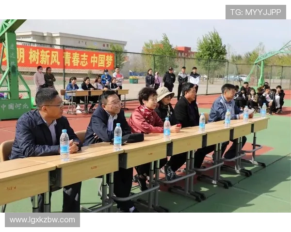 南京街舞队在世界攀岩锦标赛中的逆袭之旅展现青春力量与团队精神 南京街舞队在世界攀岩锦标赛中的逆袭之旅展现青春力量与团队精神