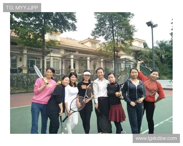 广州网球队成长之路：从青涩少年到网球精英的奋斗历程