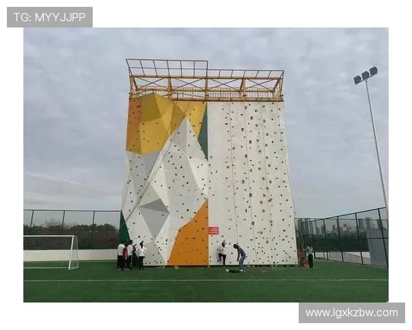 成都攀岩队灵活性变革引发热议探索攀岩运动的新发展方向