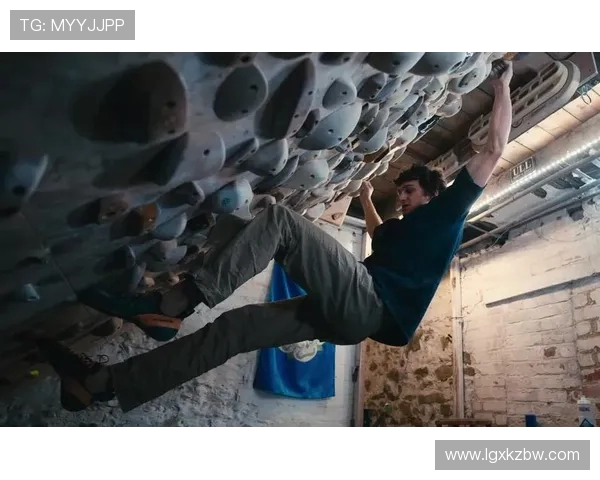 赛后复盘：上海攀岩队与广州攀岩队的战术意识与团队协作分析