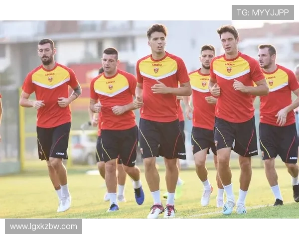 捷克与黑山激战正酣双方争夺胜利的精彩瞬间回顾