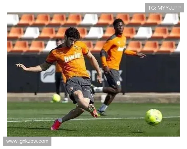 瓦伦西亚主场迎战根特争夺欧战资格的关键之战