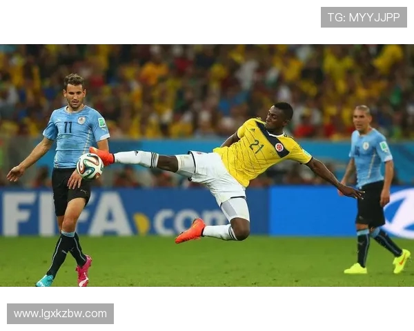 美国与哥伦比亚足球赛结果揭晓精彩瞬间回顾与分析