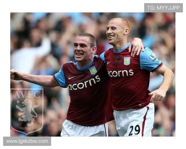 阿斯顿维拉迎战博尔顿展现英Championship激烈对抗与精彩瞬间