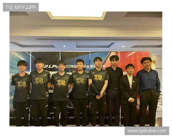 RNG在世界大师赛中的灵活应变能力展现出强大竞争力与团队协作精神