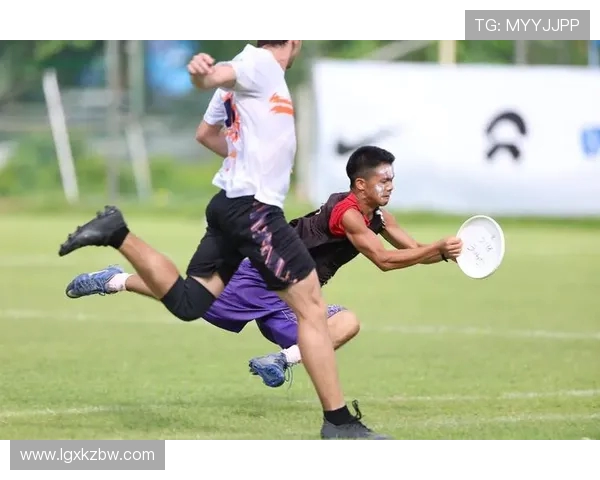 广州飞盘队与北京飞盘队赛后技术分析与战术对比探讨