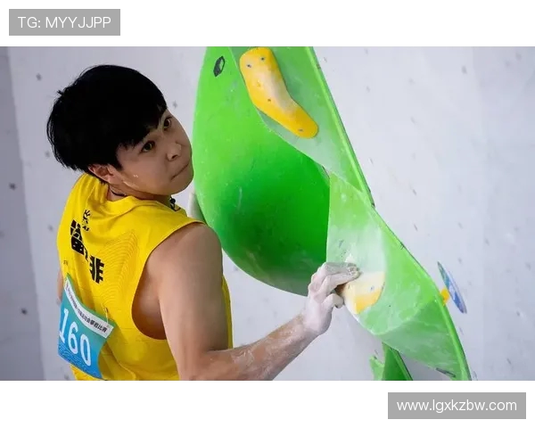 杭州攀岩队的包夹战术解析与实战应用探讨